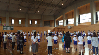 冨田小学校　5年生　親子学習　フラ講座
